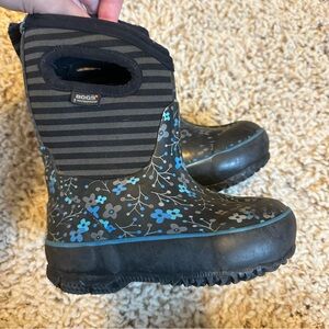 Bogs Kids' Floral Boots - Black and Blue